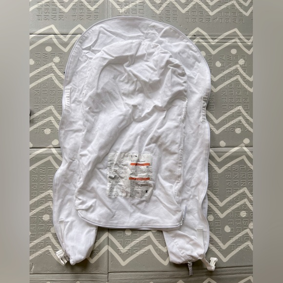 Dockatot + extra Case + hanging toys - Picture 8 of 8